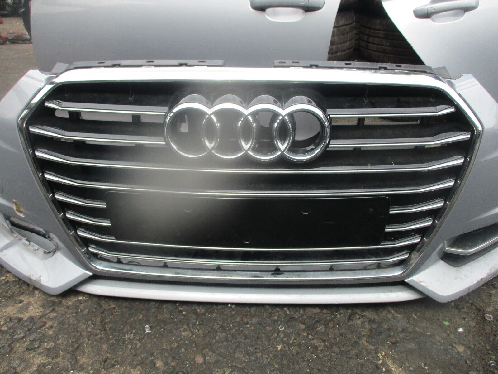 2015 GENUINE AUDI A6 SLINE SALOON FRONT COMPLETE BUMPER - Image 4