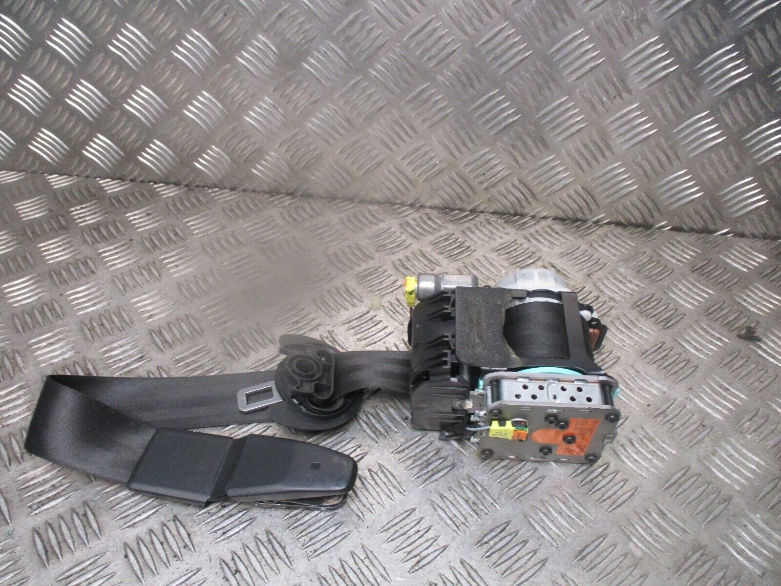 2016 GENUINE AUDI A6 4G FRONT LEFT PASSENGER SIDE SEAT BELT 4G8857705F