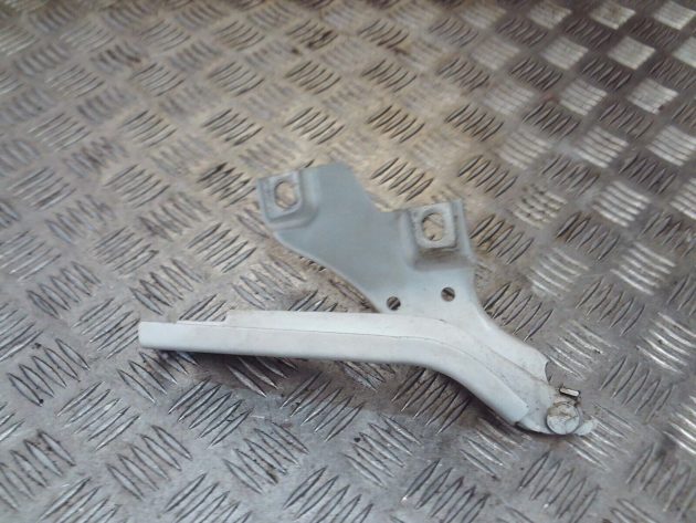 2017 GENUINE VW PASSAT B8 FRONT RIGHT DRIVER BONNET HINGE 3G0823302 - Image 2