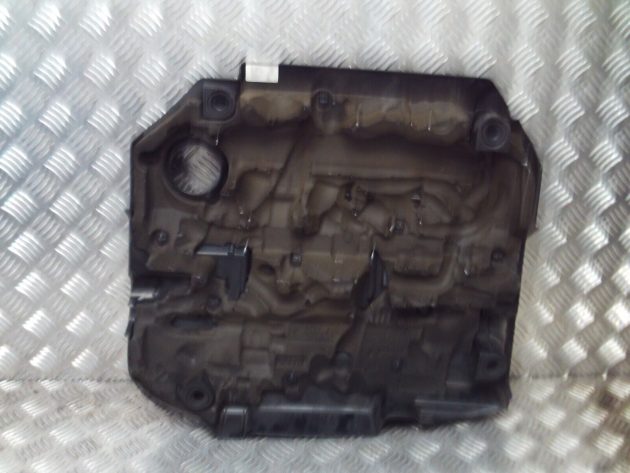 2017 GENUINE AUDI A3 8V 1.6TDI ENGINE TOP PLASTIC COVER - Image 3