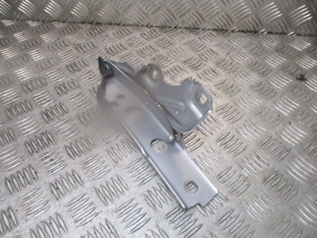 2016 GENUINE AUDI A6 4G FRONT RIGHT DRIVER SIDE BONNET HINGE 4G8823302E