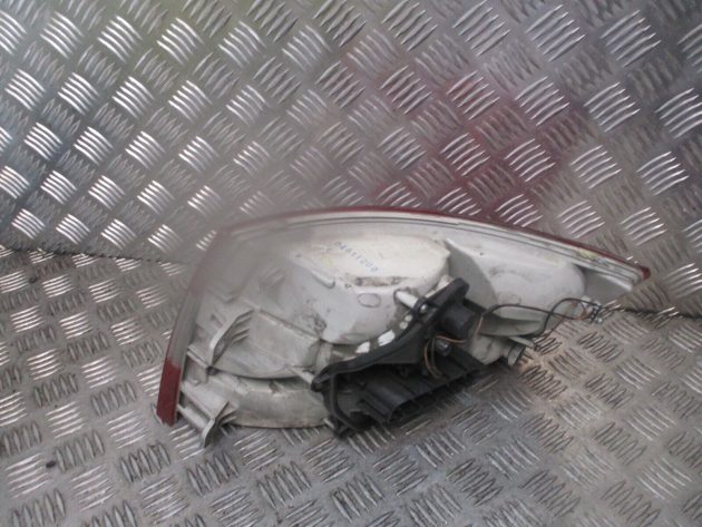 2016 GENUINE SKODA OCTAVIA REAR LEFT PASSENGER SIDE BODY TAILLIGHT LAMP - Image 3