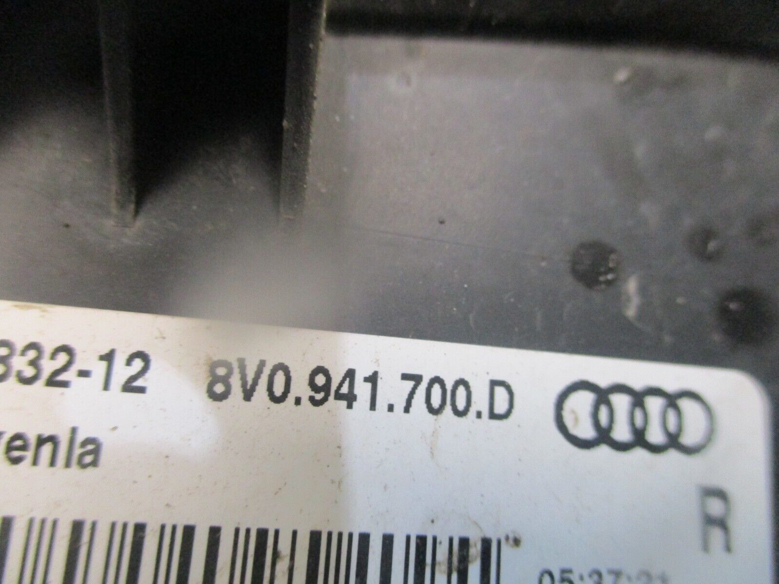 2016 GENUINE AUDI A3 8V FRONT RIGHT DRIVER SIDE FOG LIGHT LAMP 8V0941700D - Image 4