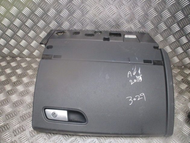 2016 GENUINE AUDI A6 SALOON 4G GLOVE BOX STORAGE COMPARTMENT 4G8857035F - Image 2