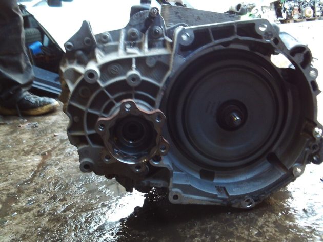 2017 GENUINE VW PASSAT B8 6 SPEED DSG AUTOMATIC GEARBOX CODE QMN - Image 2