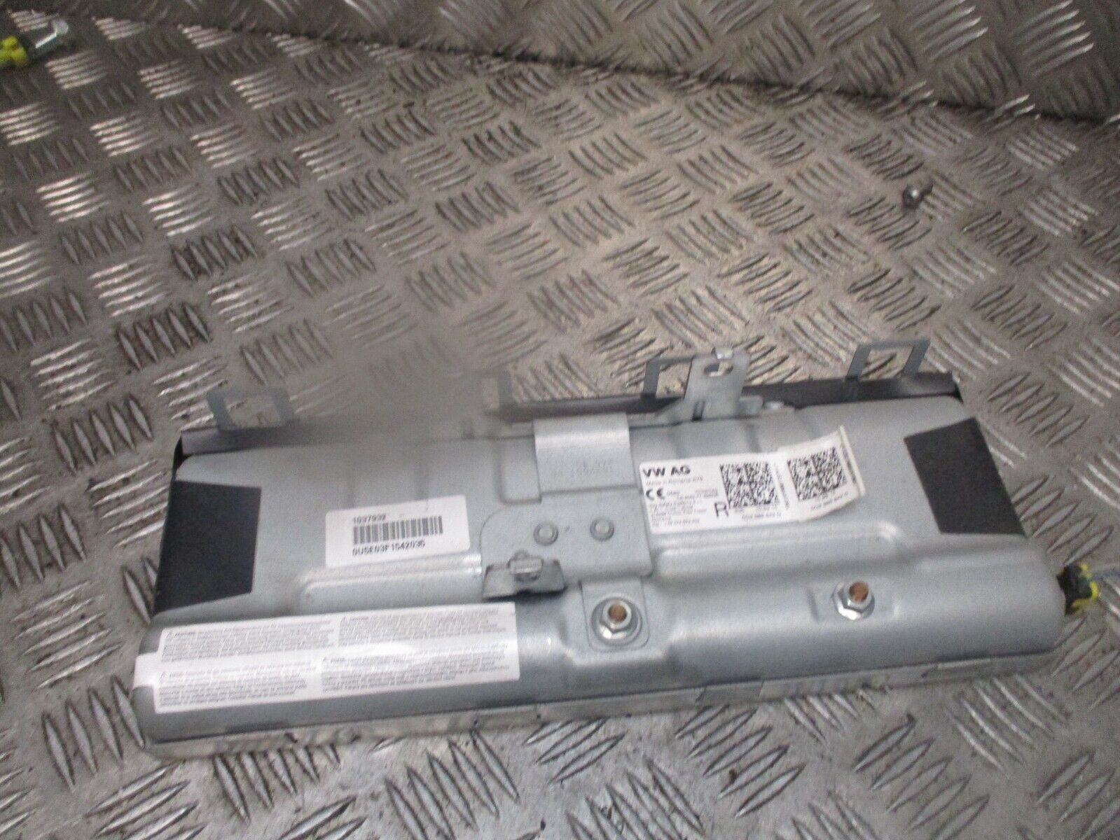 2015 GENUINE VW GOLF MK7 FRONT RIGHT DRIVER SIDE KNEE BAG 5G2880842D - Image 3