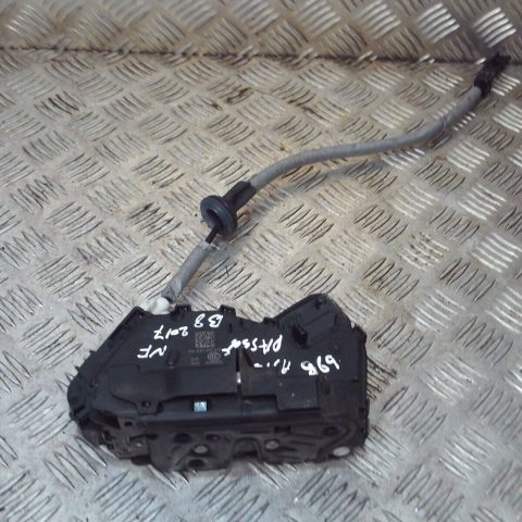 2017 VW PASSAT B8 FRONT LEFT PASSENGER SIDE DOOR LOCK MECHANISM 5TC837015 OEM
