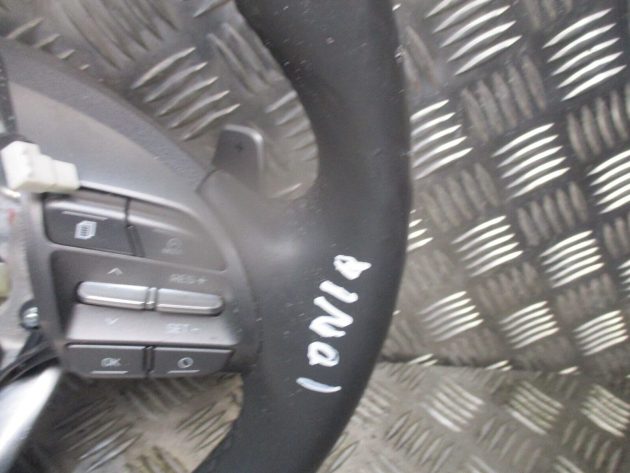 2019 GENUINE HYUNDAI IONIQ FRONT RIGHT DRIVER SIDE MUTLIFUNCTION STEERING WHEEL - Image 3