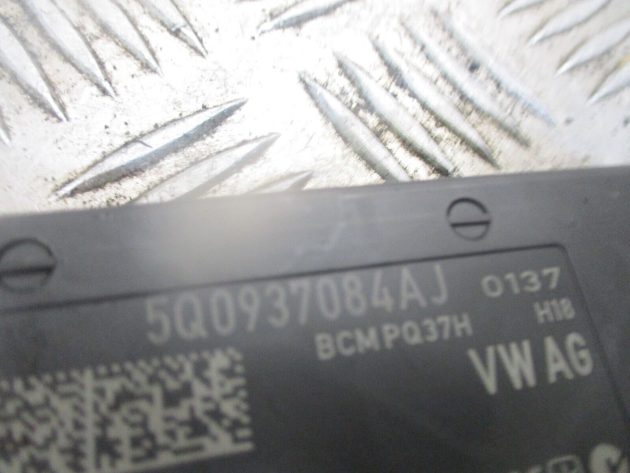 2015 GENUINE AUDI A3 8V BCM BODY CONTROL MODULE UNIT 5Q0937084AJ - Image 2