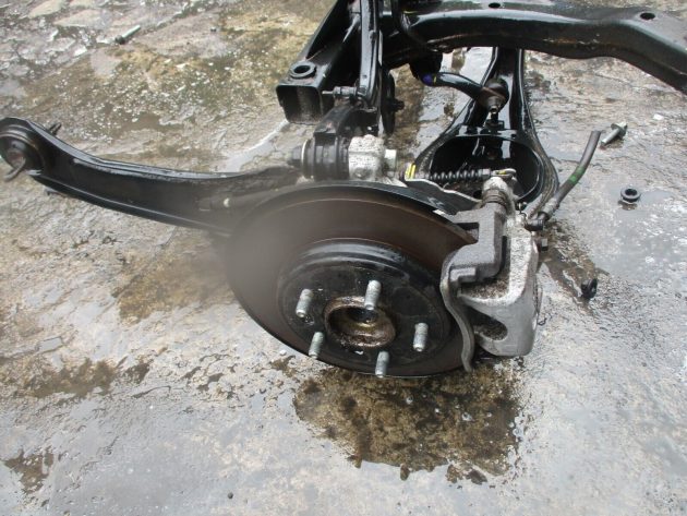 2019 GENUINE HYUNDAI IONIQ HYBRID REAR COMPLETE AXLE - Image 4