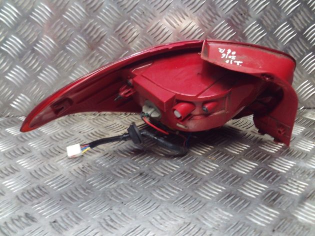 2016 GENUINE HYUNDAI I10 REAR RIGHT DRIVER SIDE TAILLIGHT LAMP 92402-B9000 - Image 3