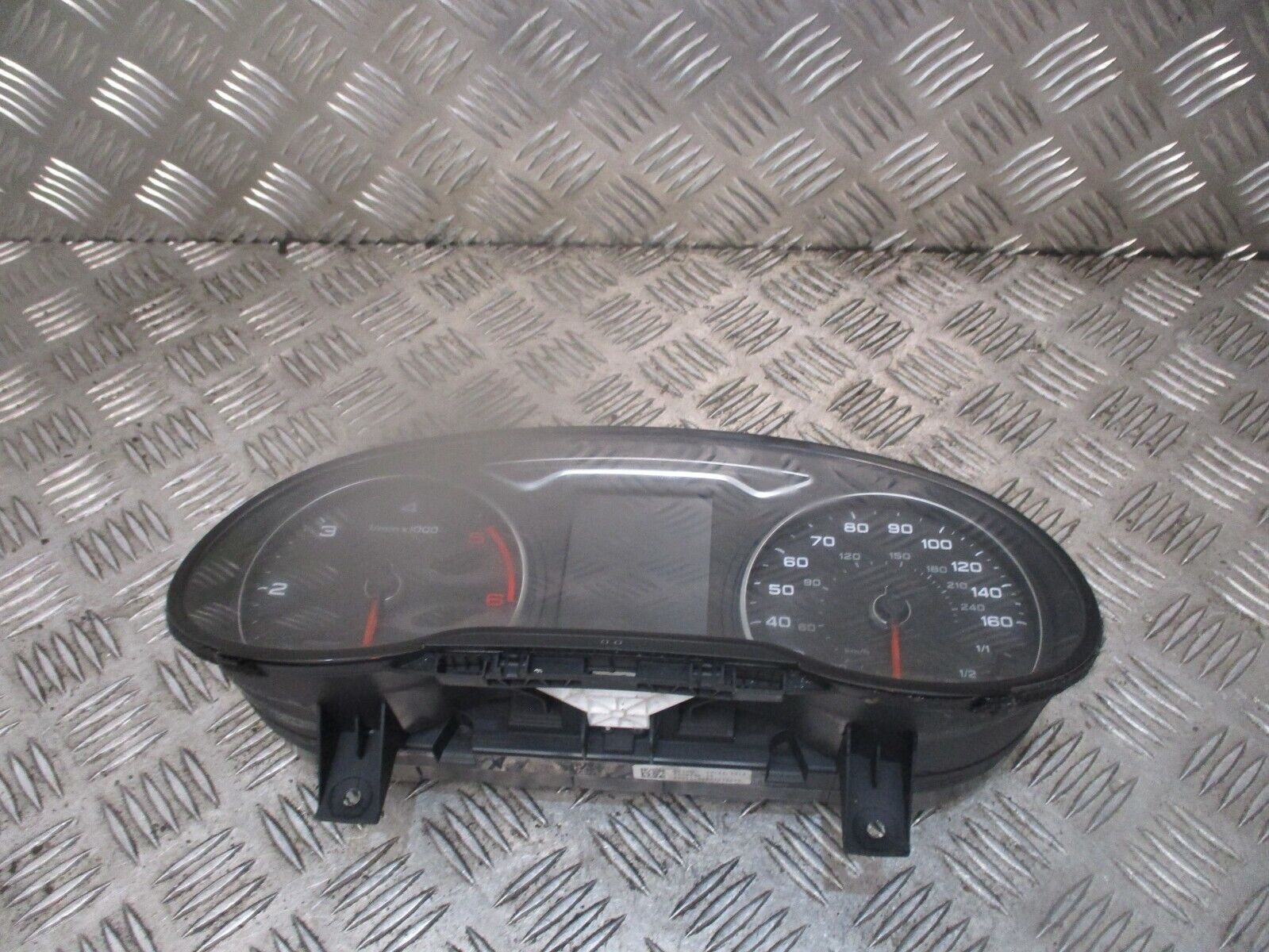 2015 GENUINE AUDI A3 8V SPEEDOMETER INSTRUMRNT CLUSTER CLOCK 8V0920971E