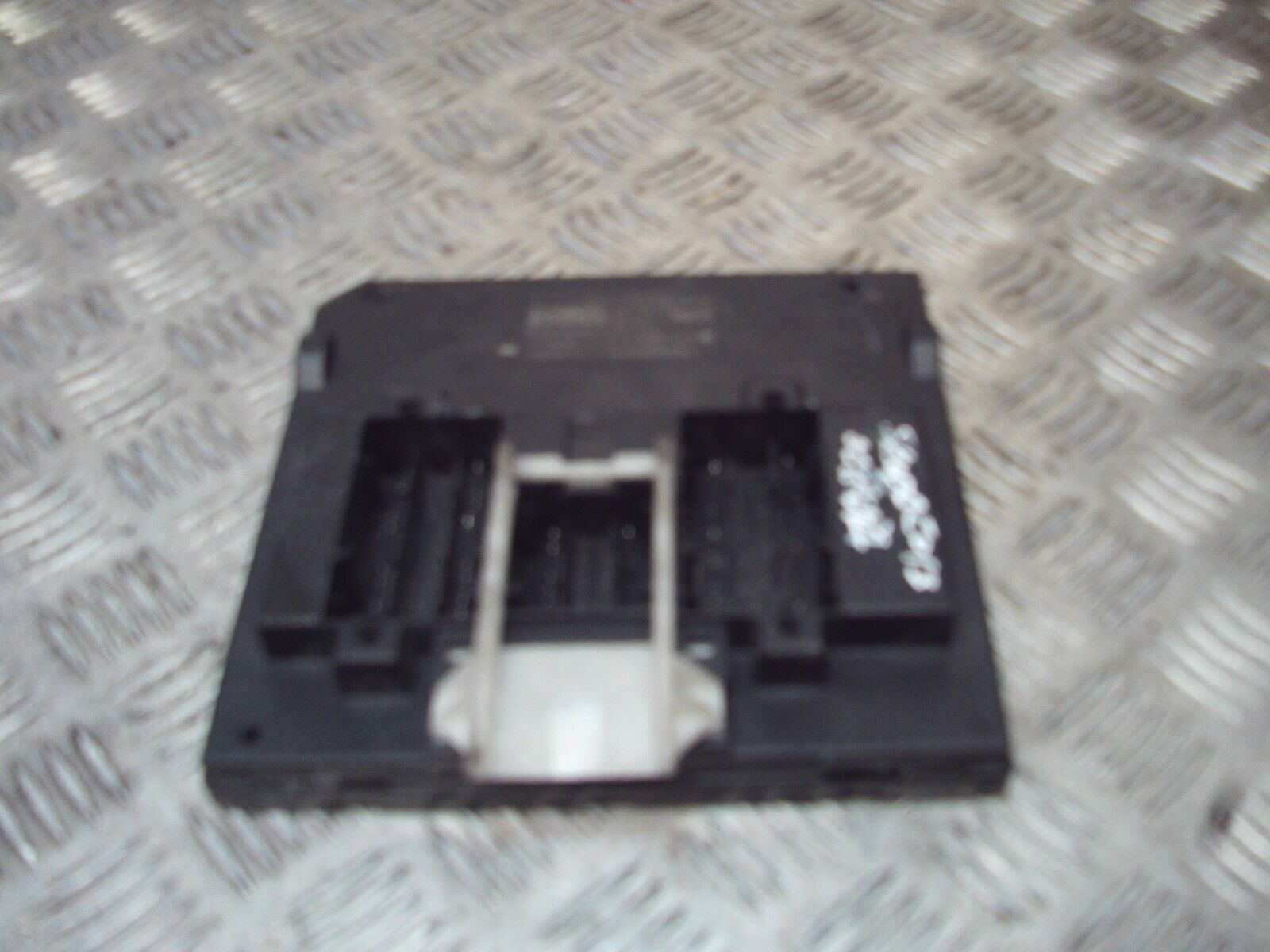 2015 GENUINE AUDI A3 8V BCM BODY CONTROL MODULE 5Q0937084AG - Image 2