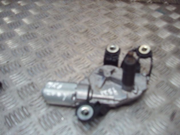 2012 GENUINE VW GOLF MK6 REAR WINDSCREEN WIPER MOTOR 5K6955711A - Image 2