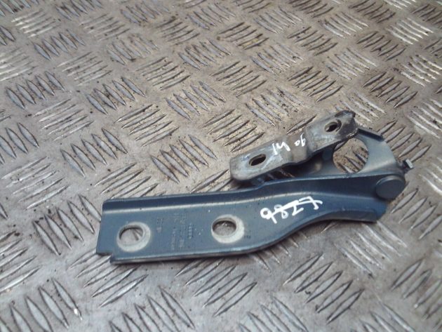 2012 GENUINE AUDI A3 8P FRONT LEFT PASSENGER SIDE BONNET HINGE 8P0823301B