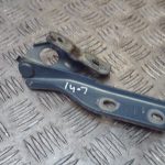 2012 GENUINE AUDI A3 8P FRONT RIGHT DRIVER SIDE BONNET HINGE 8P0823302B