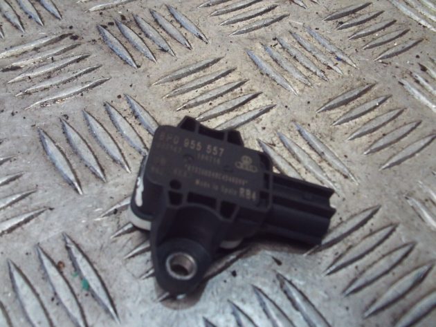 2012 GENUINE AUDI A3 8P BAG CRASH IMPACT SENSOR 8P0955557 - Image 2