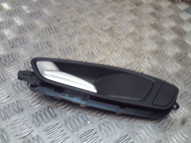 2017 GENUINE AUDI A1 FRONT LEFT PASSENGER SIDE INTERIOR DOOR HANDLE 8X0868783 - Image 2