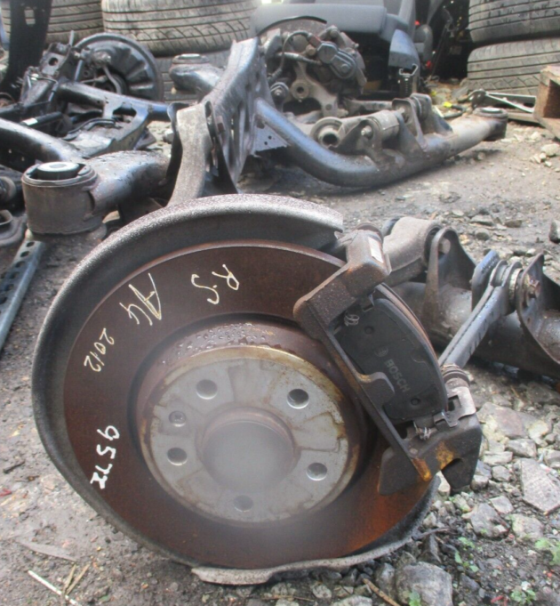 2012 GENUINE AUDI A4 SALOON REAR AXLE COMPLETE - Image 2