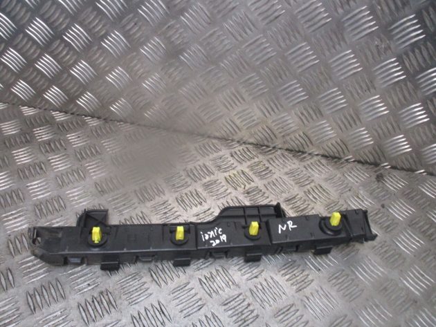 2019 HYUNDAI IQNIQ REAR LEFT PASSENGER SIDE BUMPER MOUNT BRACKET 86613G2000 OEM