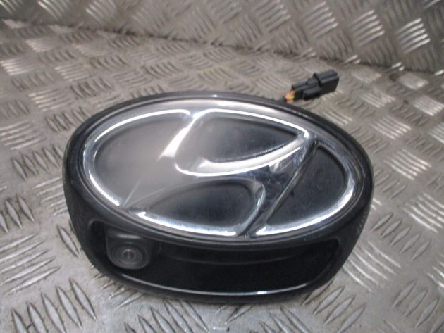 2019 GENUINE HYUNDAI IQNIQ REAR TAILGATE BOOT HANDLE & CAMERA 87370G2500 - Image 2