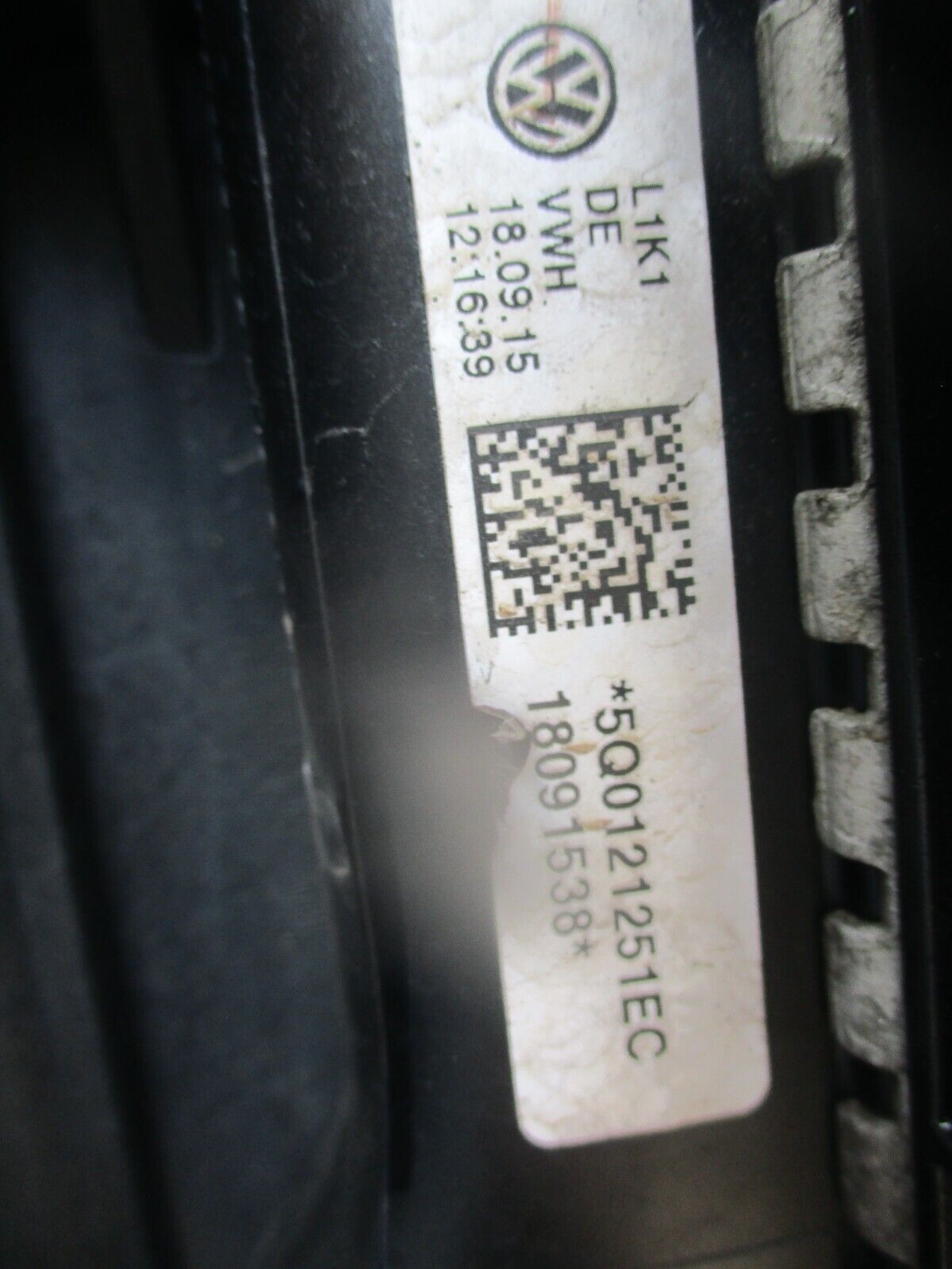 2015 GENUINE VW GOLF MK7 1.6TDI FRONT COMPLETE RAD PACK RADIATOR 5Q0121251EC - Image 4