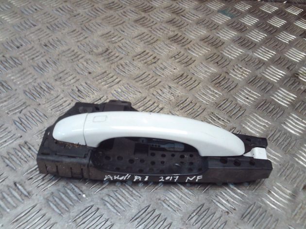 2017 GENUINE AUDI A1 FRONT LEFT PASSENGER SIDE EXTERIOR DOOR HANDLE 8T0837885B