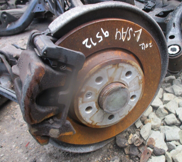 2012 GENUINE AUDI A4 SALOON REAR AXLE COMPLETE - Image 3