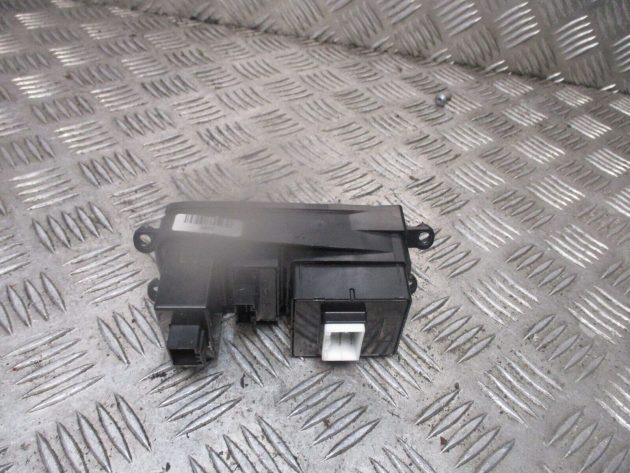 2015 GENUINE HYUNDAI I10 HEADLIGHT LAMP ADJUSTMENT CONTROL SWITCH 299131553 - Image 3