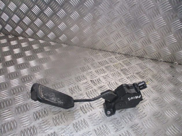 2015 GENUINE TOYOTA PRIUS HYBRID ACCELERATOR THROTTLE PEDAL 7811047011 - Image 3