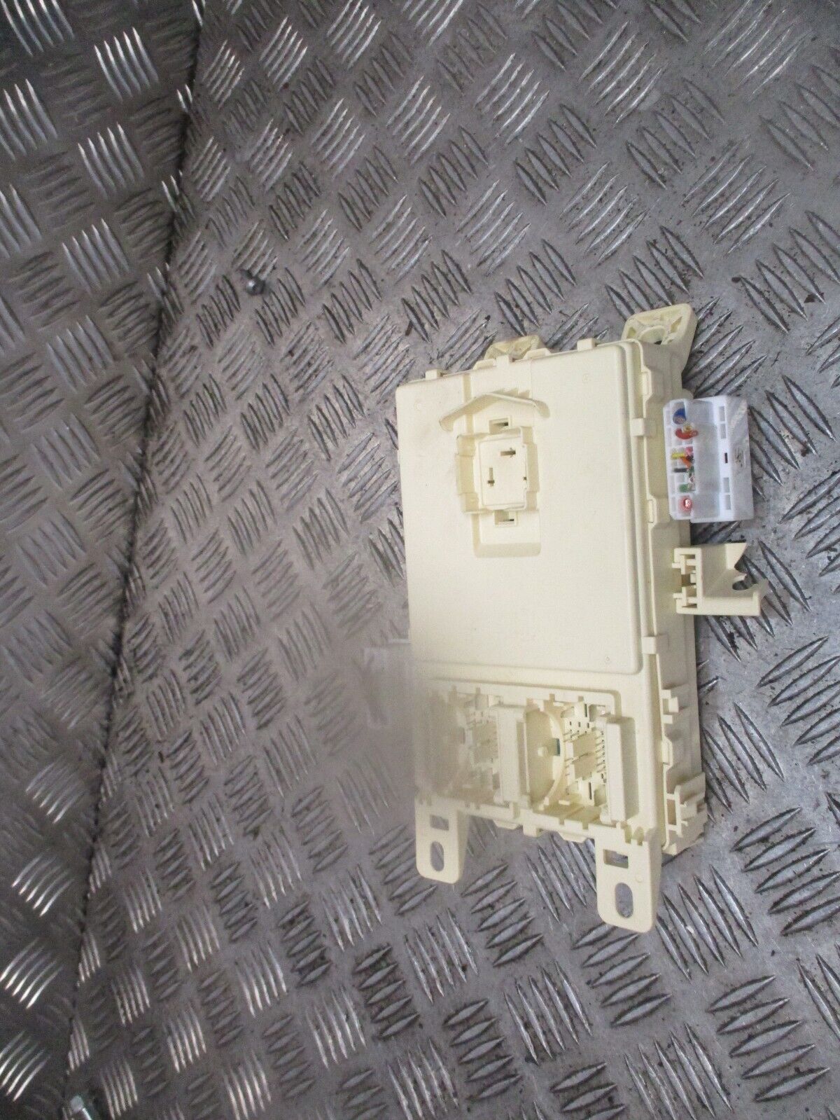 2015 GENUINE HYUNDAI I10 BCM BODY CONTROL FUSE BOX UNIT 91952B9110 - Image 3