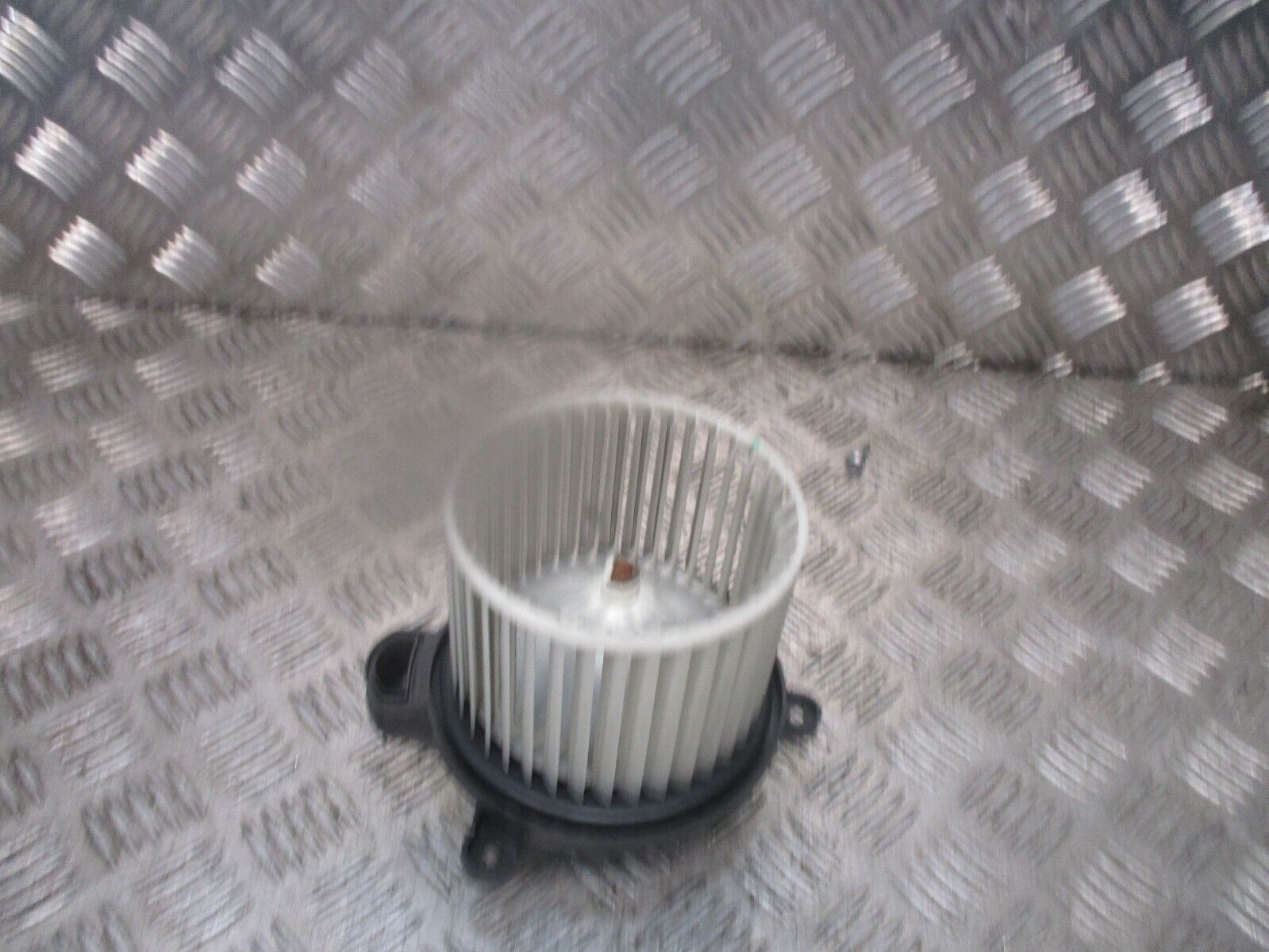 2015 GENUINE HYUNDAI I10 HEATER BLOWER MOTOR FAN 97113B4000