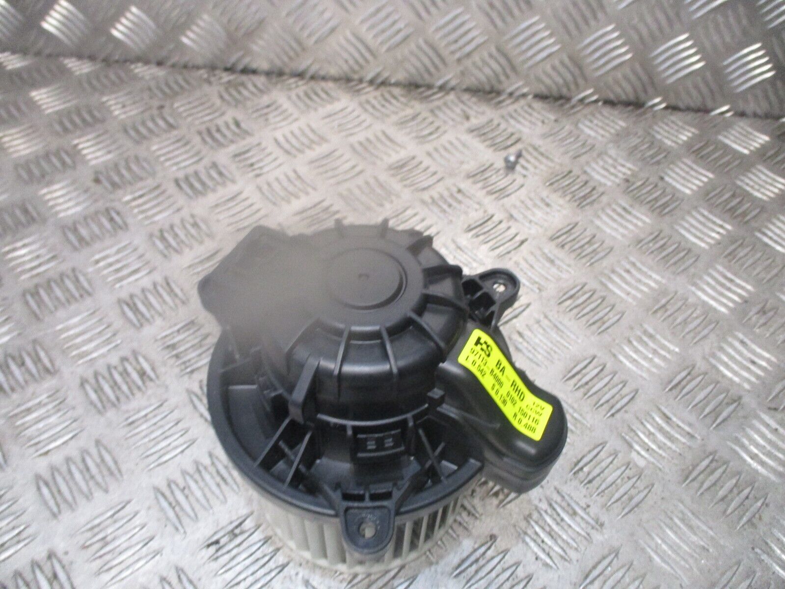 2015 GENUINE HYUNDAI I10 HEATER BLOWER MOTOR FAN 97113B4000 - Image 3