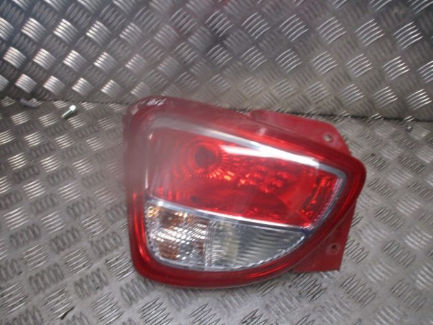 2015 GENUINE HYUNDAI I10 REAR LEFT PASSENGER SIDE TAILLIGHT LAMP 92401B9000 - Image 2
