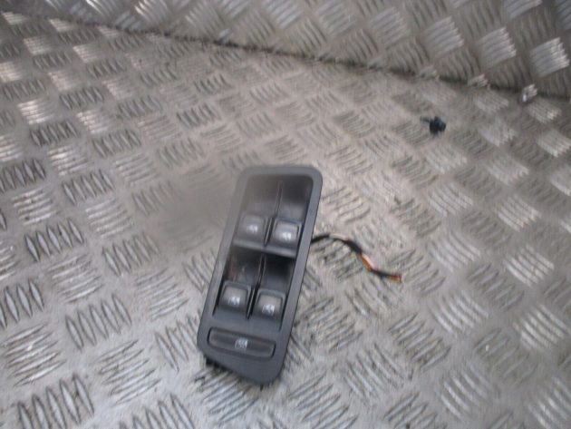 2016 GENUINE VW GOLF MK7 FRONT RIGHT DRIVER SIDE DOOR WINDOW SWITCH 5G0959857D