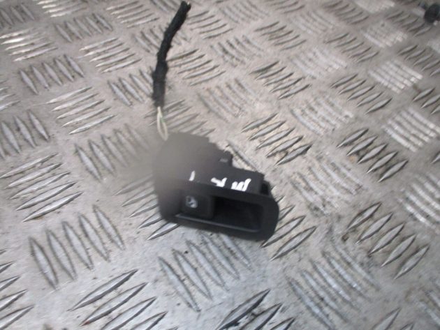 2016 GENUINE VW GOLF MK7 REAR RIGHT DRIVER SIDE DOOR WINDOW SWITCH 5G0868345 - Image 2