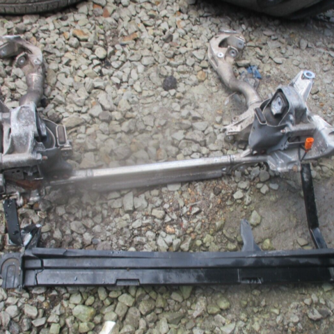 2012 GENUINE AUDI A4 2.0TDI DIESEL FRONT SUBFRAME
