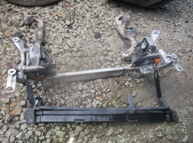 2012 GENUINE AUDI A4 2.0TDI DIESEL FRONT SUBFRAME