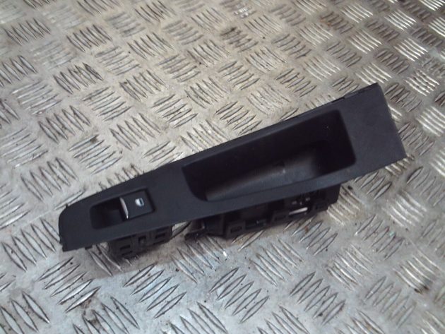 2020 GENUINE FORD PUMA REAR LEFT PASSENGER SIDE WINDOW SWITCH H1BT-14529-AB - Image 2