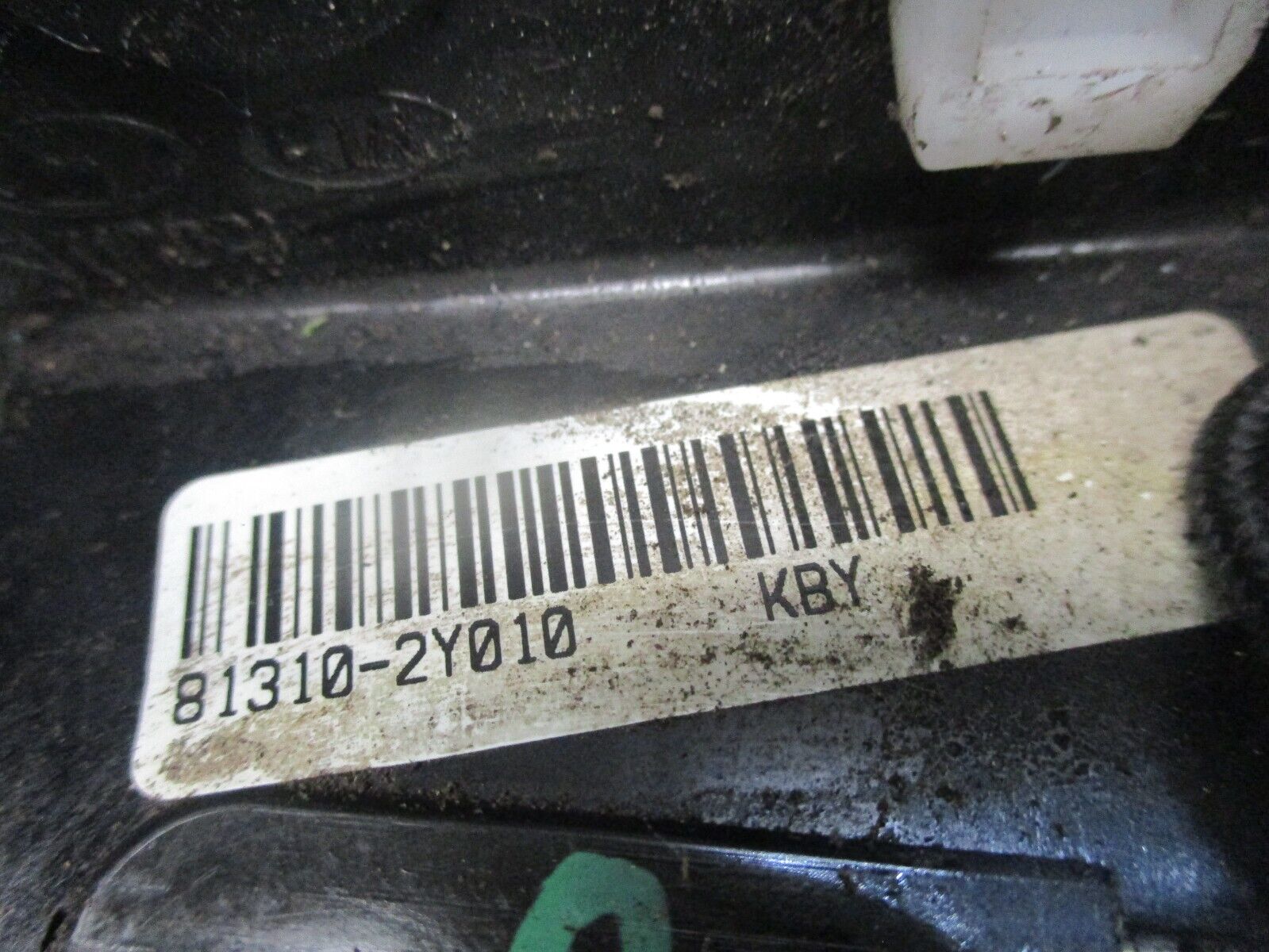 2015 HYUNDAI IX35 FRONT LEFT PASSENGER SIDE DOOR LOCK MECHANISM 81310-2Y010 - Image 2