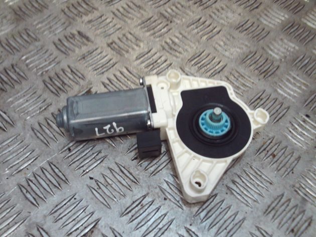 2016 GENUINE VW PASSAT B8 FRONT RIGHT DRIVER SIDE WINDOW MOTOR 5Q4959802B - Image 2