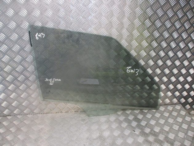 2012 GENUINE SKODA FABIA FRONT RIGHT DRIVER SIDE DOOR WINDOW GLASS