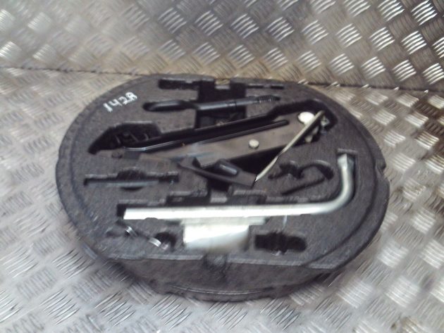 2012 AUDI A3 8P BOOT SPARE WHEEL BRACE TOOL KIT CAR JACK JACKIN 1K0012115F - Image 2