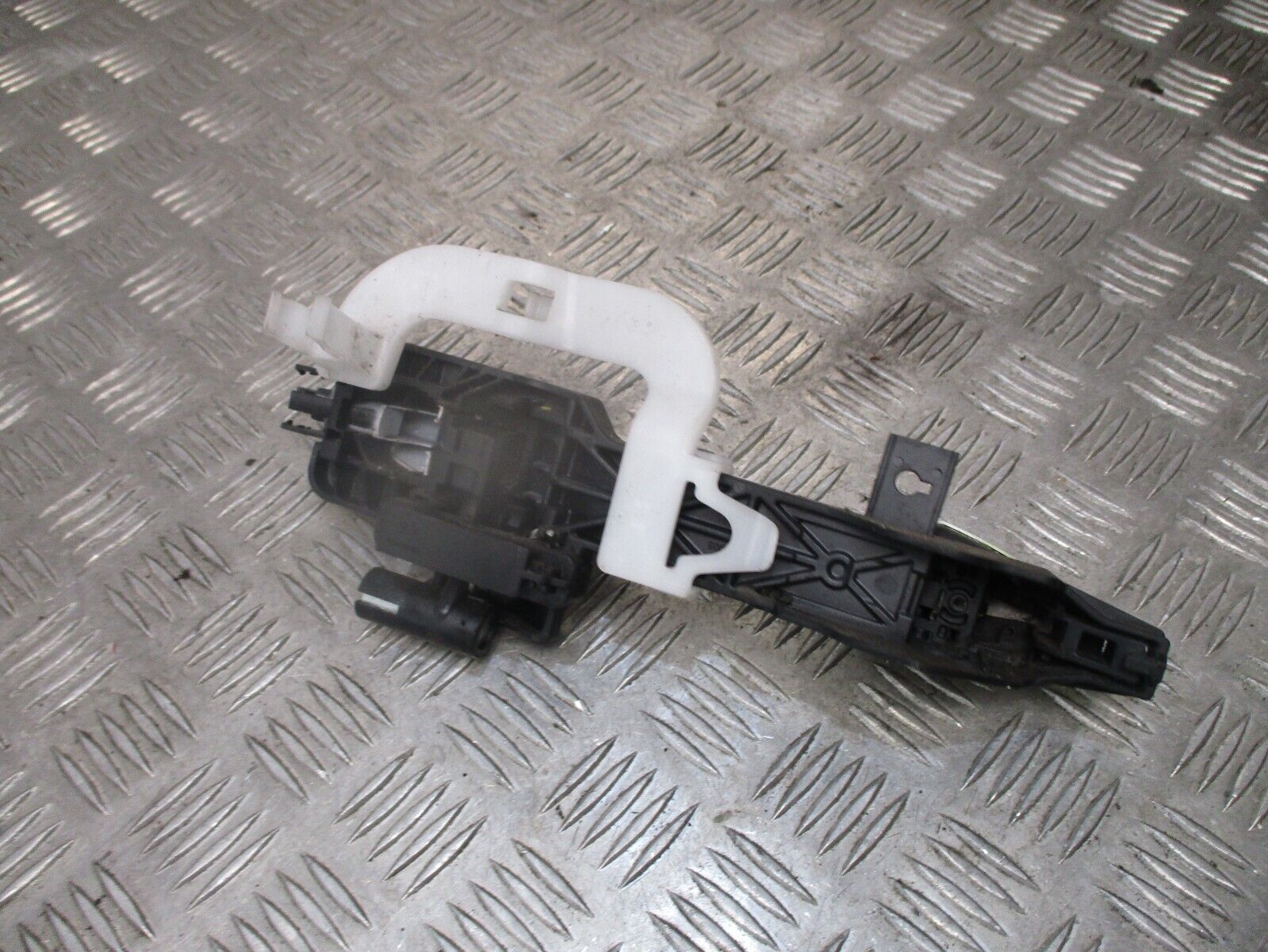 2015 GENUINE HYUNDAI IX35 FRONT LEFT PASSENGER SIDE EXTERIOR DOOR HANDLE NSF - Image 3