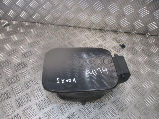 2013 GENUINE SKODA RAPID REAR FUEL FILLER FLAP CAP 5JA809999A