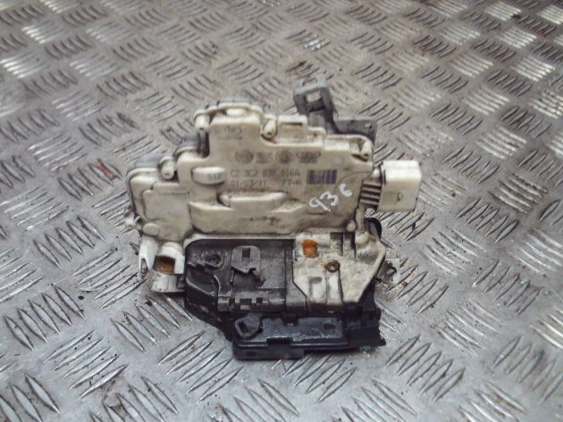 2013 GENUINE VW PASSAT B7 FRONT RIGHT DRIVER SIDE DOOR LOCK MECHANISM 3C2837016A - Image 2