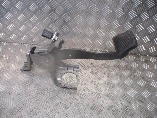 2013 GENUINE HYUNDAI I40 1.7 DIESEL BRAKE PEDAL 32800-3X920