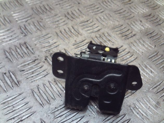 2014 GENUINE HYUNDAI I10 REAR TAILGATE BOOT LOCK MECHANISM