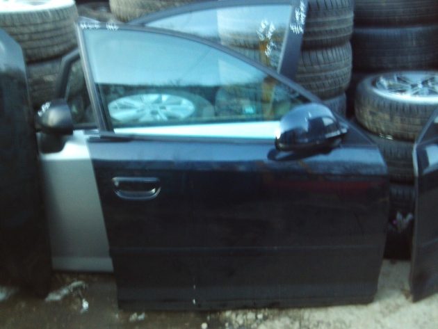2012 GENUINE AUDI A3 8P FRONT RIGHT DRIVER SIDE BARE SHELL DOOR OSF - Image 2