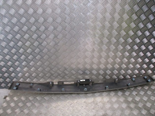 2012 GENUINE TOYOTA PRIUS REAR TAILGATE BOOT-LID TRIM COVER & BADGE 76801-47070 - Image 3